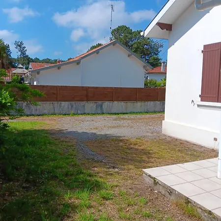 Maison Calme Avec Jardin A Capbreton, Et Commerces A Proximite - Fr-1-239-1077 * Capbreton